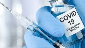 China exhibe por primera vez vacunas contra la Covid-19 en feria comercial