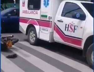Uso de ambulancia como vehículo para transportar a funcionario público genera indignación