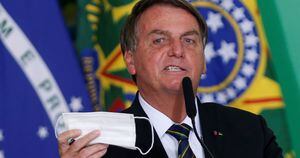 No RN, Bolsonaro abaixa máscara de criança e pede à menina retirar a proteção