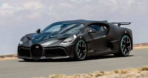 Vai tentar a sorte na Mega-Sena? Prêmio de R$ 36 milhões dá para comprar Bugatti exclusiva