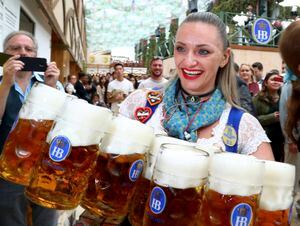 Se abre el grifo de la cerveza para celebrar un nuevo Oktoberfest