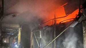 Se reportó incendio en Centro Comercial Hermano Miguel en Quito