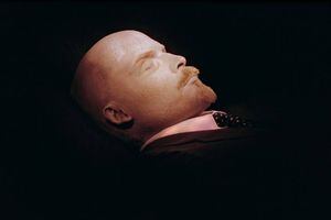 El debate de casi 100 años: ¿Qué hacer con la momia de Lenin?