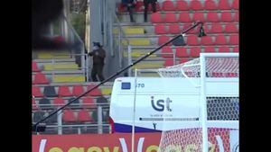 Carabinero festejando gol de Colo Colo en la final de Copa Chile se vuelve viral