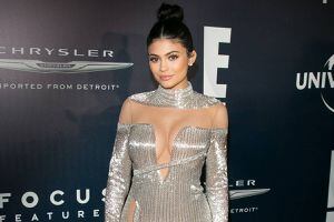 Kylie Jenner asegura que nunca se ha hecho cirugías y sus fotos dicen otra cosa