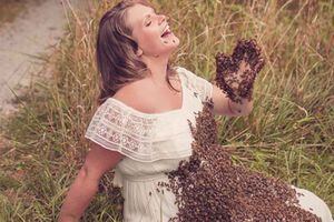 Muere bebé de la mujer que se hizo una sesión de fotos con miles de abejas