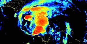 Elsa se debilita a tormenta tropical y amenaza a la costa de Florida