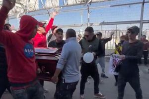 Guarello tras el cortejo fúnebre del “Guatón Carlos” en el Monumental: “Aunque duela, esto es narcofascismo”
