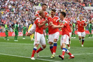 Rusia no necesitó mucho para golear al inexperto Arabia de Pizzi en el inicio del Mundial 2018