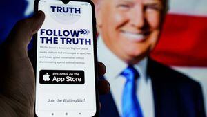 Google permite que Truth Social, la red social de Donald Trump, esté disponible en Play Store