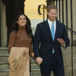 Príncipe Harry usaba una cuenta secreta de Instagram para hablar con Meghan Markle