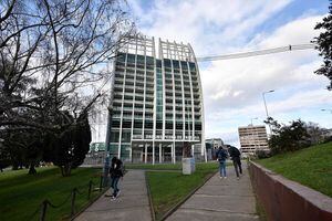 Corte Suprema ordena a Intendencia de Los Ríos a resguardar hotel y casino vandalizado durante estallido social