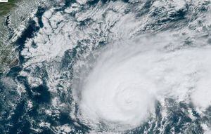 Dos huracanes activos azotan el norte de América