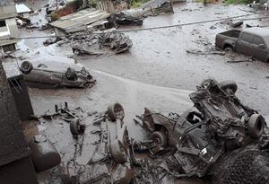 Quito: Las impactantes imágenes del deslave en el Pinar Alto, calle Manuel Valdiviezo