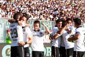 Colo Colo espantó los fantasmas y quedó a un triunfo de la estrella 32 en el fútbol chileno