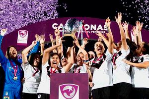 Títulos, descensos y cupos a Libertadores: Así se juega el Campeonato Nacional del fútbol femenino