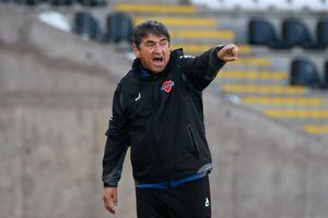 Wanderers tiene nuevo director técnico: Emiliano Astorga regresa a Valparaíso