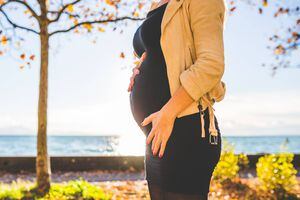 Descubre cómo se siente el vientre en los primeros días de embarazo