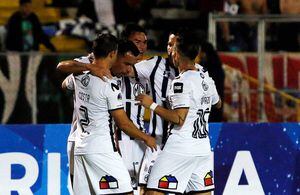 Uno a uno de Colo Colo ante la UC de Quito: Paredes brilló con un gol, Valdivia puso el talento y Suazo corrió por todos