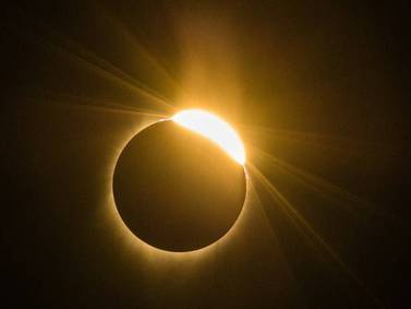 LA NASA te explica el paso a paso para sacar la mejor fotografía del eclipse solar de abril
