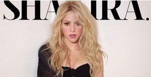 (FOTO) Con sensual traje de baño Shakira muestra su faceta como diseñadora