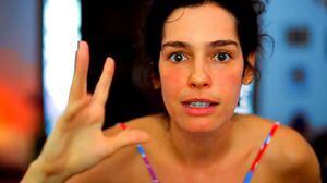 Maria Flor posta vídeo revoltada com o Brasil e viraliza nas redes sociais