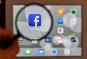 Estados Unidos fija multa millonaria a Facebook por uso de datos personales