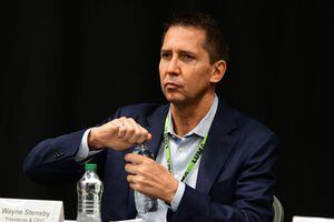 Juez deja en suspenso orden de arresto contra presidente de LUMA