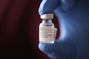Uruguay administrará una dosis de Pfizer a los ya vacunados con Sinovac