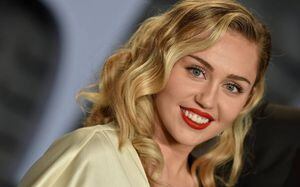 El nuevo look de Miley Cyrus con el que se despide de su cabello de Hanna Montanna