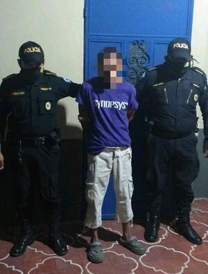 Detienen a señalado de atacar con machete a su esposa en Petén