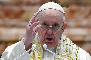 Papa Francisco permanecerá siete días hospitalizado tras operación de colon