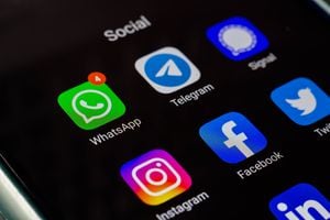 Rusia contra las redes sociales: prohíbe uso de Facebook e Instagram por “extremismo”