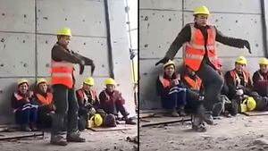 Video: Un obrero se hace viral tras bailar como Michael Jackson