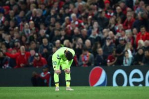 En España lloran a más no poder con la tragedia de Barcelona ante Liverpool: "Fiasco monumental en Anfield"