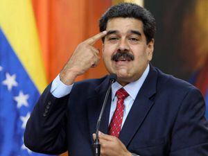 Maduro se solidariza con Trump aunque sea "un cruento enemigo de Venezuela"