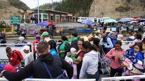 Cerca de 10.000 venezolanos tratarán de cruzar a Ecuador antes de nueva visa humanitaria