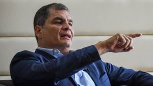 Rafael Correa impulsa crowdfunding para observadores en caso Balda