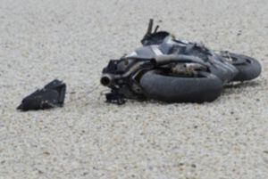 Hombre murió tras chocar su motocicleta contra un árbol