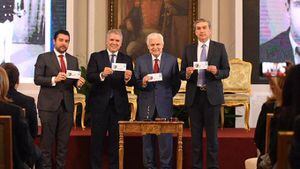 Insultan a Iván Duque por hacerle homenaje al 'Show de las estrellas'