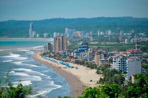 Restricciones, horarios, aforo y cierre de playas de Ecuador durante el feriado