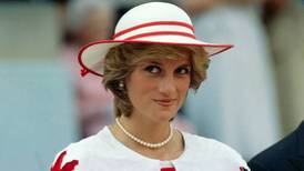 Suéter de la princesa Diana se vende por esta suma de millones