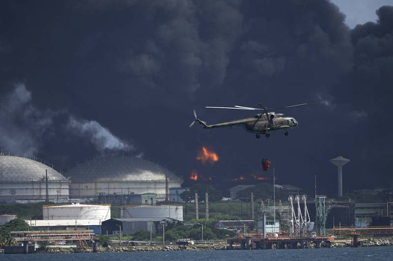 Rayo impacta contra instalación petrolera y causa un incendio masivo en  Cuba – Metro World News