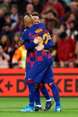 "Hubo decisiones que no las quise entender": Rakitic no descarta que Vidal haya jugado más por ser amigo de Messi en Barcelona