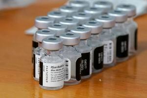 Estados Unidos anuncia sanciones por incumplir vacunación obligatoria