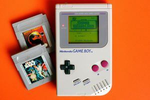 Presentan nueva consola no-oficial compatible con cartuchos de Game Boy