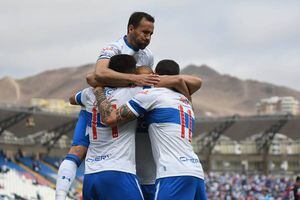 La UC volvió a los festejos en el torneo tras agónico triunfo sobre Antofagasta
