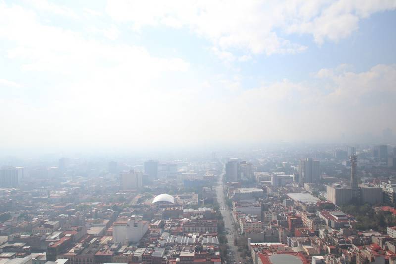 Las autoridades capitalinas han anunciado que la calidad del aire es "extremadamente mala" durante las primeras horas de 2023