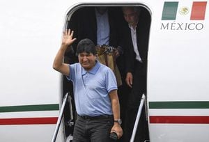 Evo Morales al llegar a México: “López Obrador me salvó la vida”