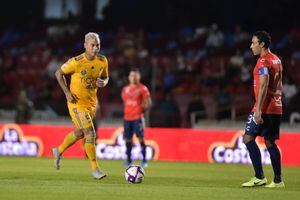 Eduardo Vargas se robó las miradas en polémico triunfo de Tigres sobre Veracruz en la Liga MX